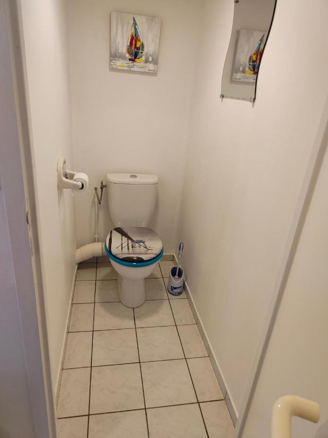 Appartement 2 Pieces Avec Une Grande Terrasse, 3 Etoiles, Wifi, Box Pour Vehicule Et Velos Les Sables-dʼOlonne Exterior foto