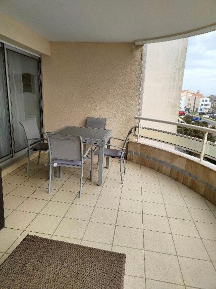 Appartement 2 Pieces Avec Une Grande Terrasse, 3 Etoiles, Wifi, Box Pour Vehicule Et Velos Les Sables-dʼOlonne Exterior foto